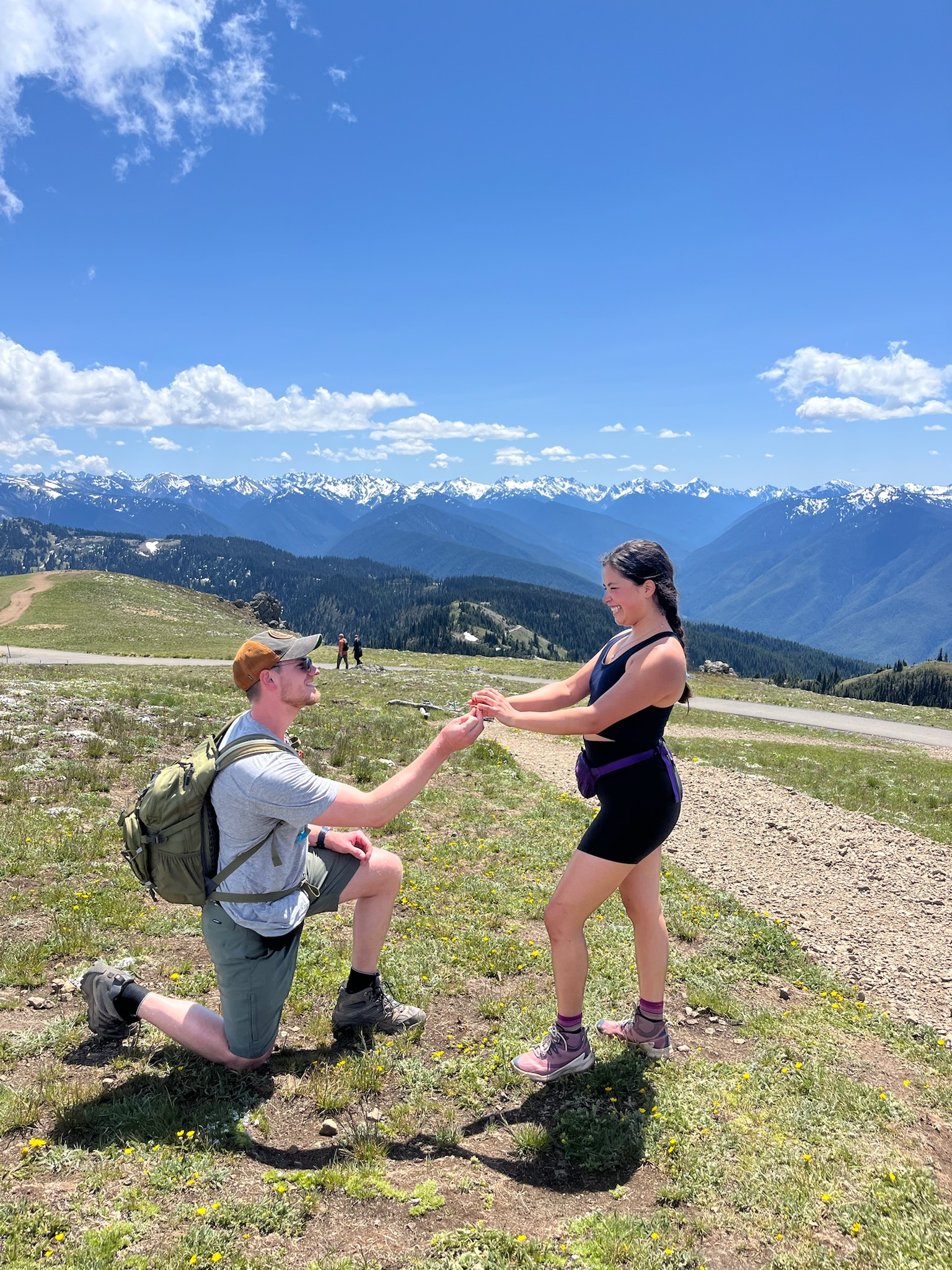 Lucas proposing to Sophia at Hurricane Ridge